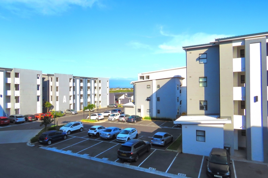 To Let 2 Bedroom Property for Rent in Parklands Western Cape